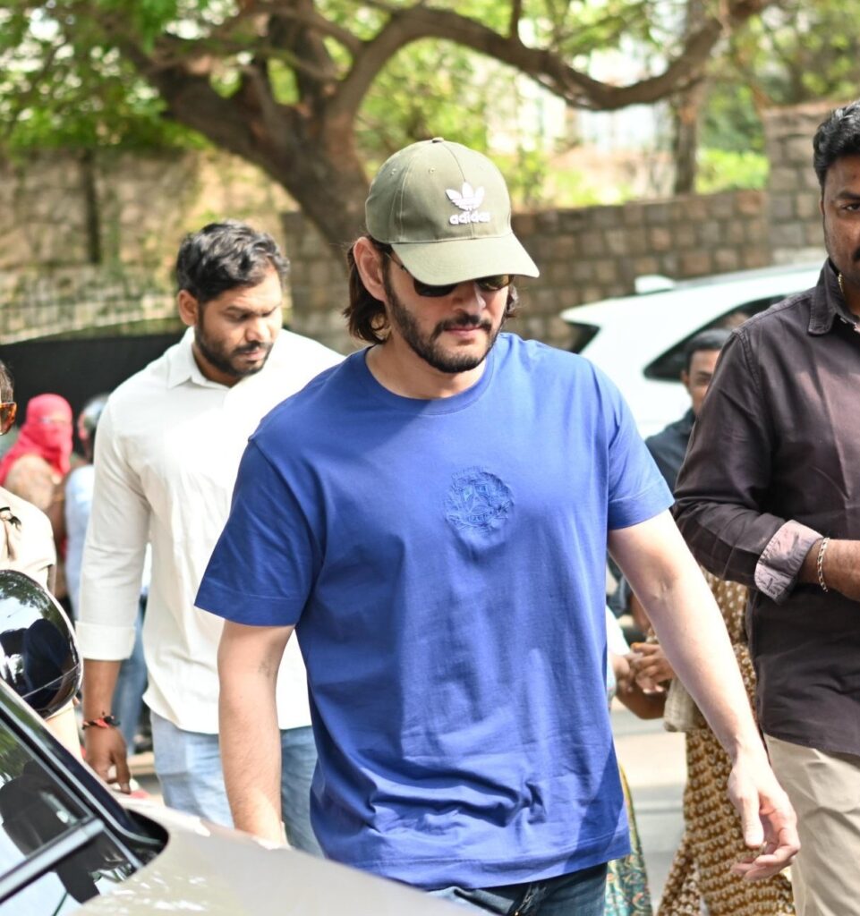 mahesh new look for #SSMB29